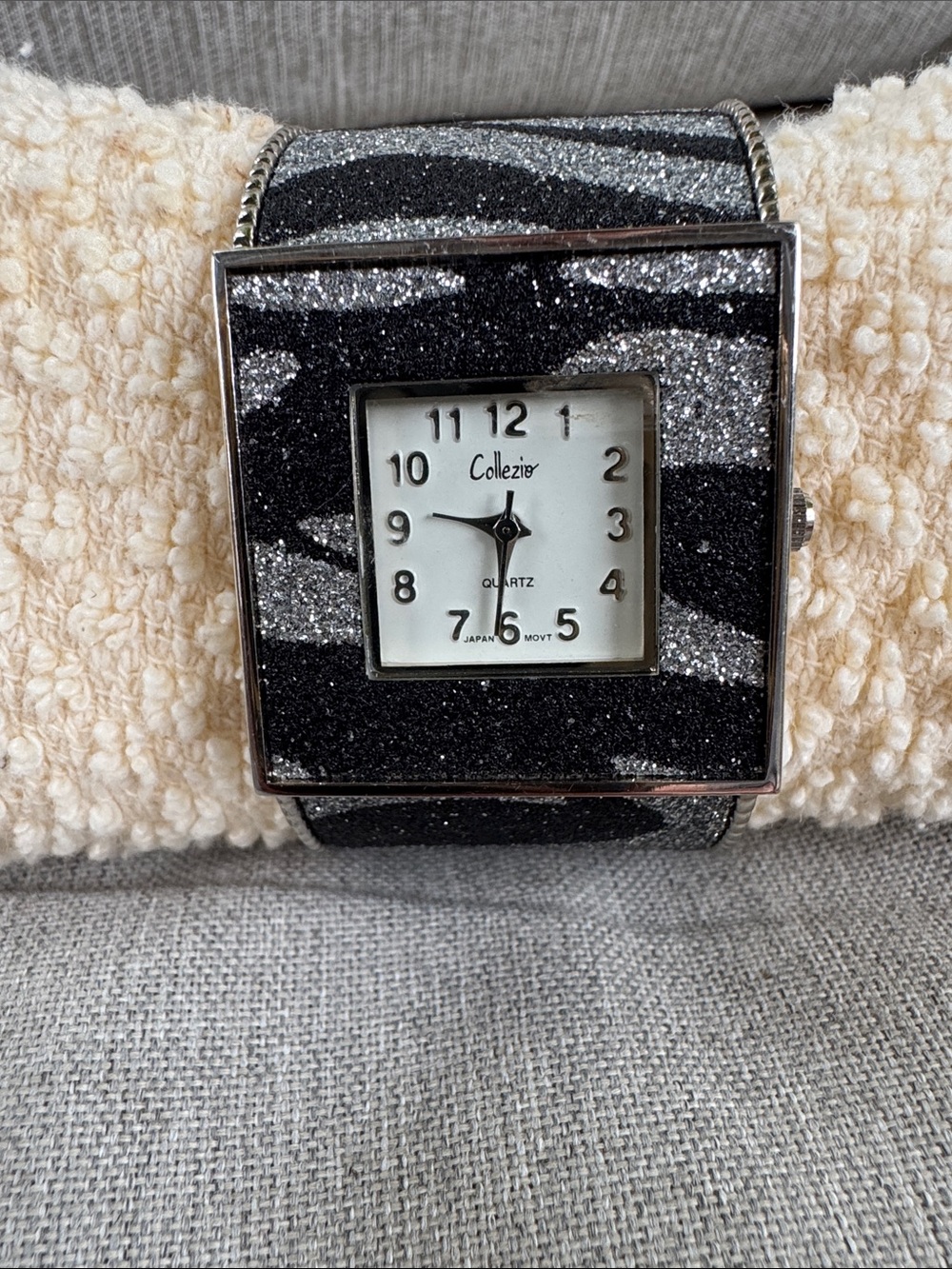 Collezio Square Glitter Cuff Watch in Black & Silver